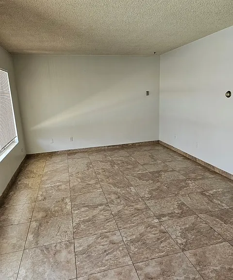 2611 Bishop Dr #E — Photo 6