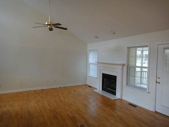 5th image of 123 Orchard Park Dr