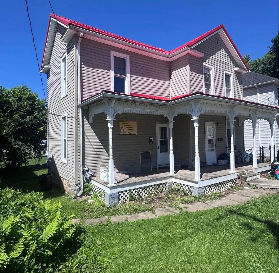 2 bed, 450 sqft, $895 — Photo 1
