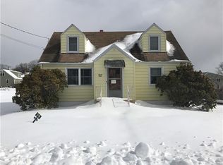 39 Sawyer Rd, Fairfield, CT 06824