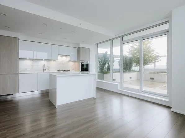 3888 Evergreen Pl #3203, Burnaby, BC V3J 0M3