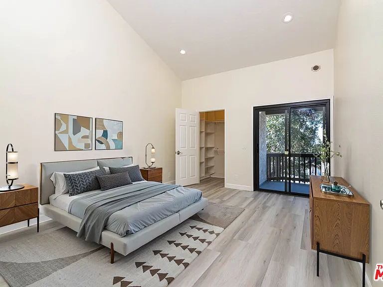 8515 Falmouth Ave #422 — Photo 34
