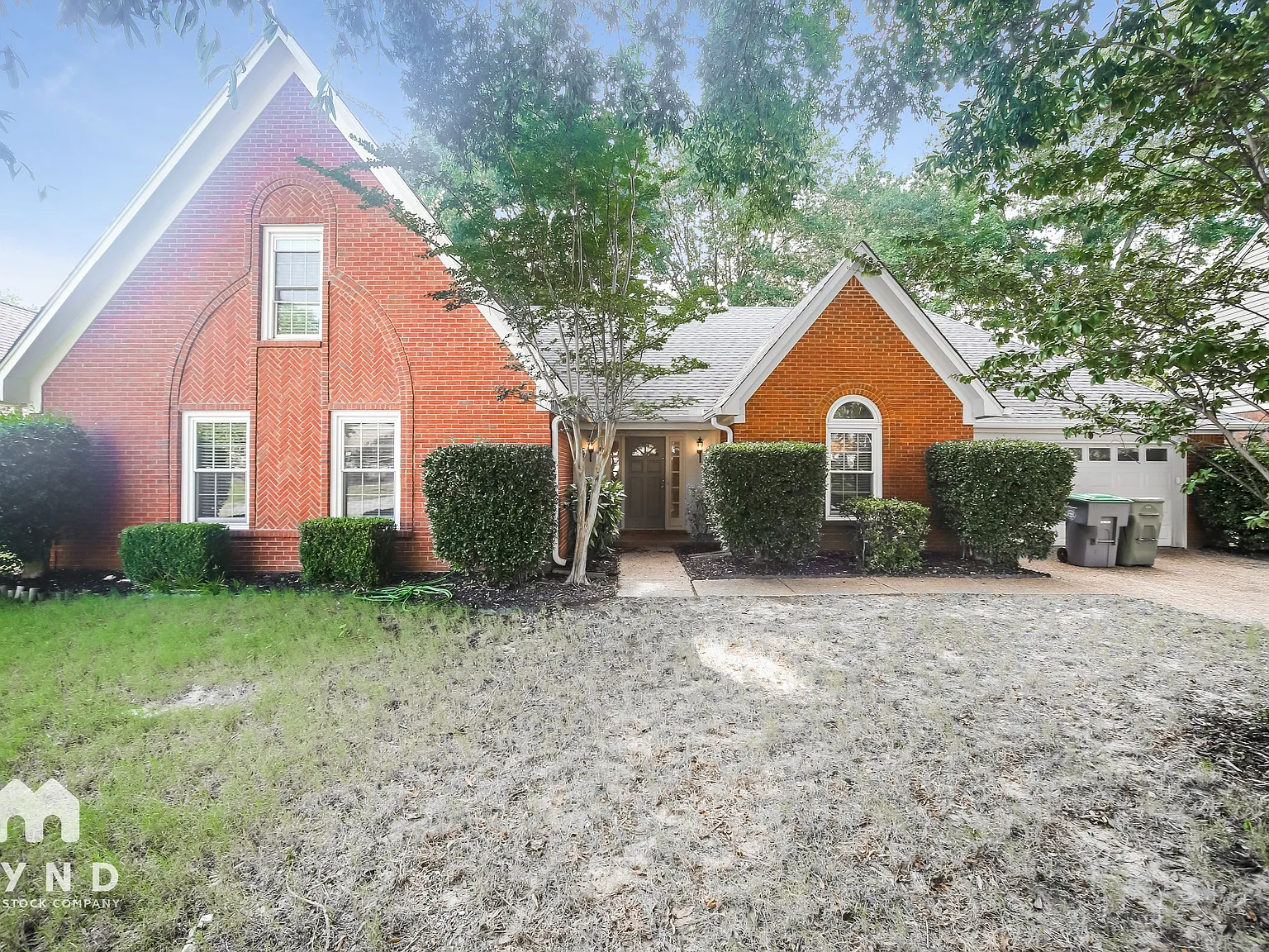5 bed, 3.0 bath, 2581 sqft, $2,310 — Photo 1