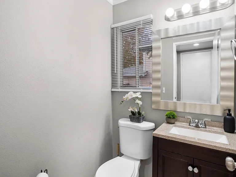 44644 Stillwater Dr — Photo 10