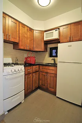 Rented by City Connections Realty | media 21