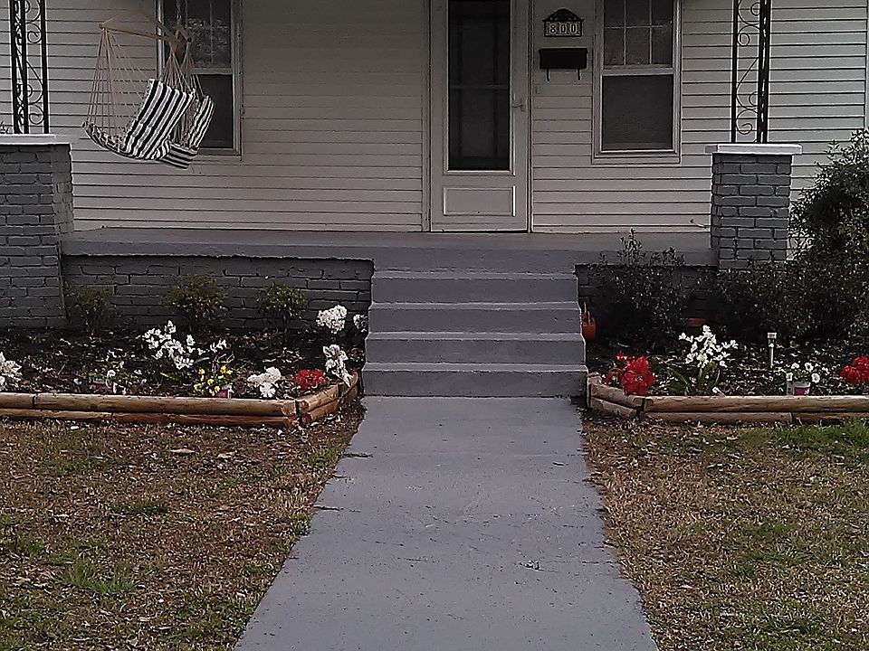 1st image of 800 Radford Pl