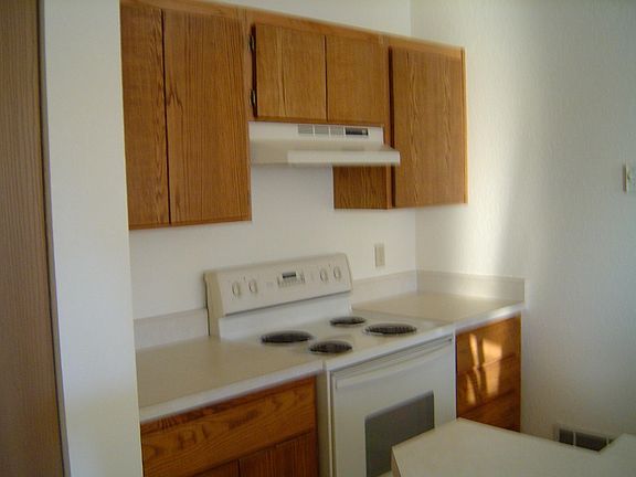 3rd image of 1924 Alsop Ln