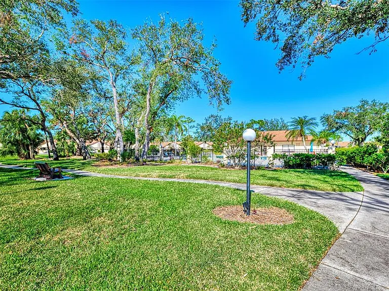5761 Avista Dr #5761 — Photo 51