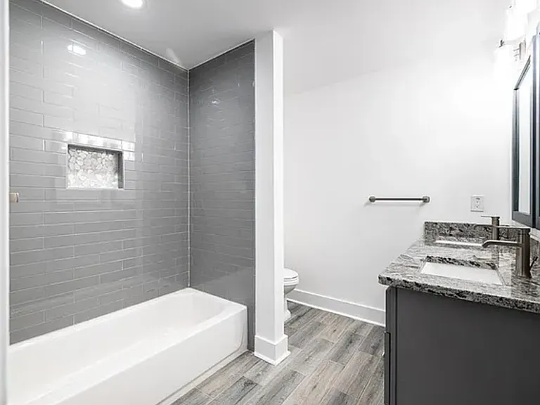 1267 Graymont Dr SW — Photo 29