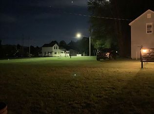 927 Leelanau Ave, Frankfort, MI 49635