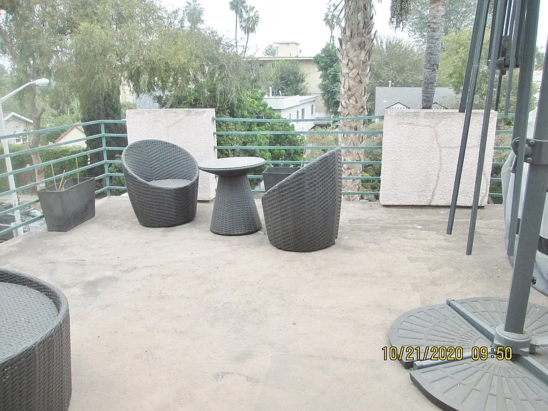 Lido Apartments - 639 Huntley Dr — Photo 38