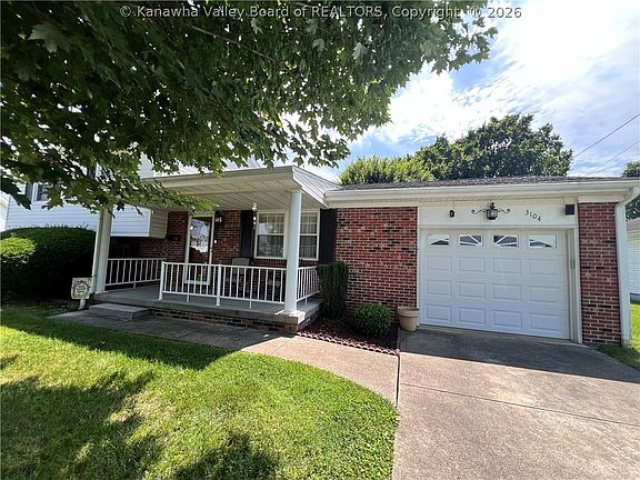 4th image of 3104 Parrish Ave