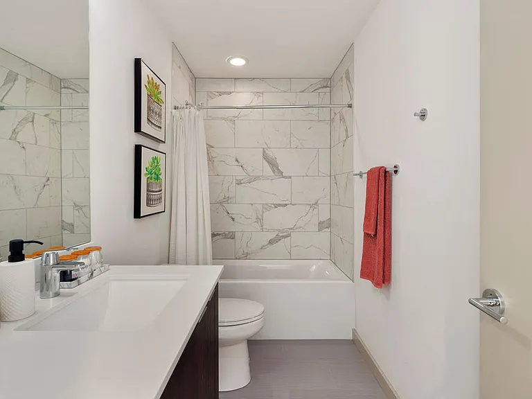 3415 Beacon Ave S #B — Photo 10