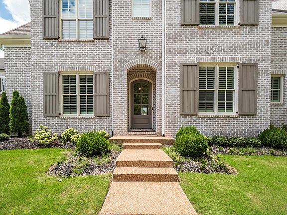 3rd image of 657 Brangus Valley Dr