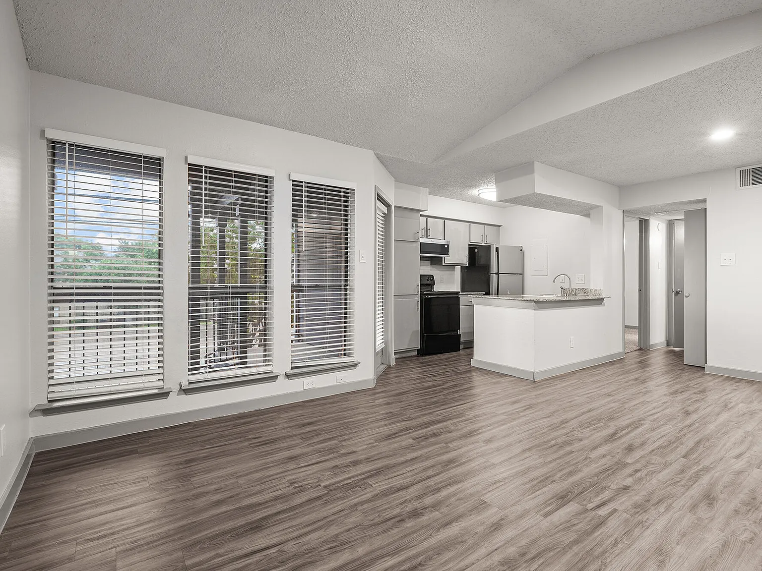 The Vance Apartments — Photo 2