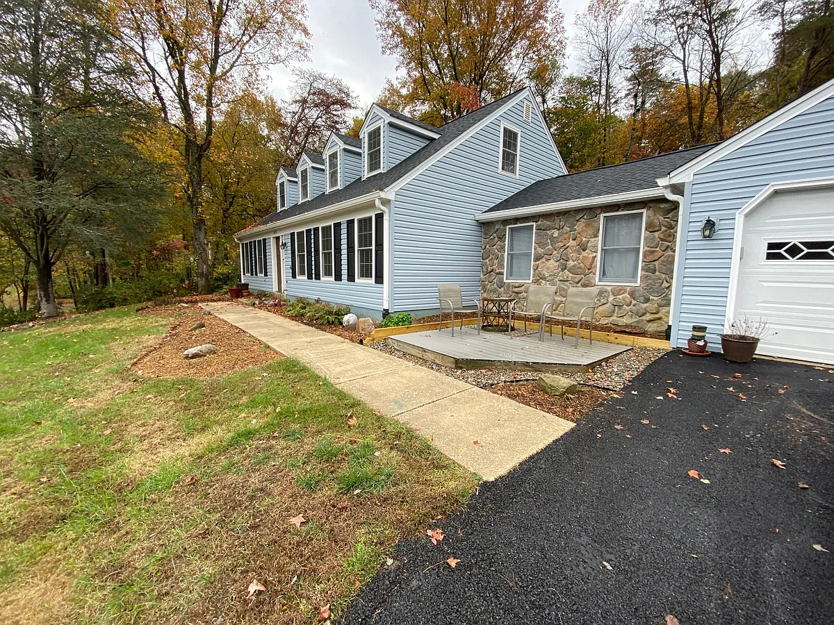 Building Photo - 2627 Poplar Ct