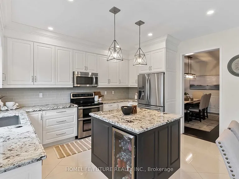 1381 Clearbrook Dr — Photo 10