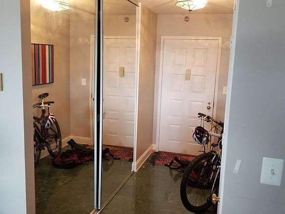 4th image of 900 N Randolph St #2221