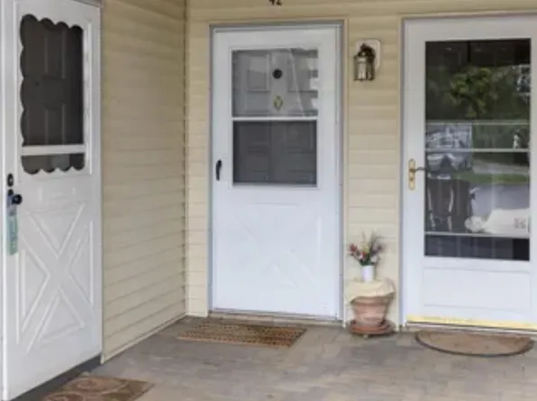 42 Norwich Pl, Somerset, NJ 08873