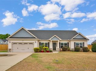 6614 Stillwood Dr, Hope Mills, NC 28348