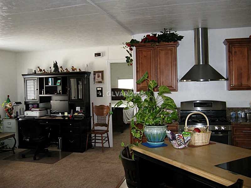 1st image of 5031 Royal Dr
