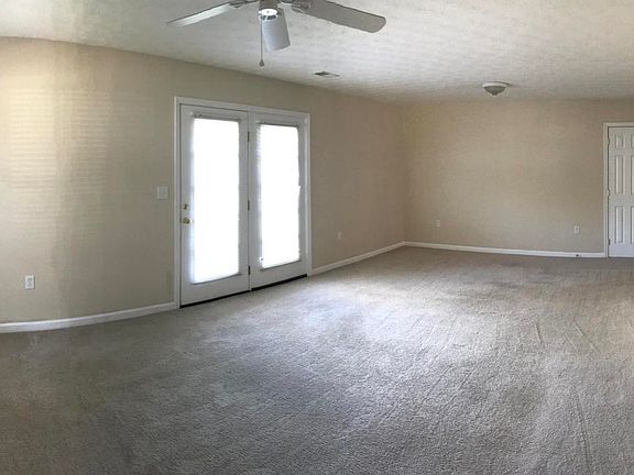 4th image of 238 Shady Glen Cir