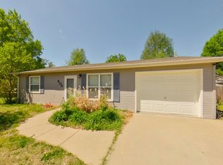 804 Glenstone Cir, Manhattan, KS 66502