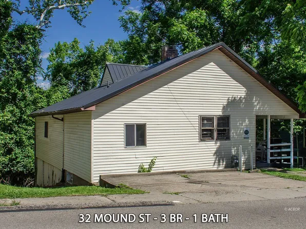 32 Mound St, Athens, OH 45701