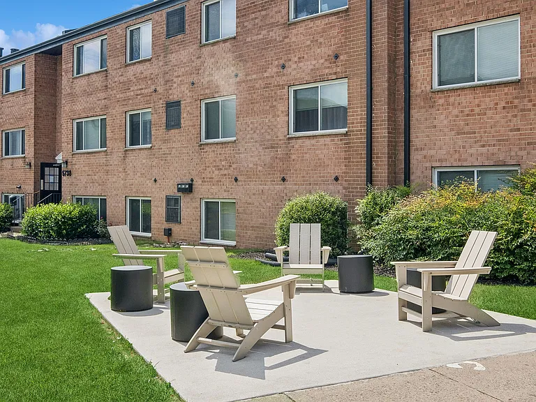 ReNew Springfield — Photo 16