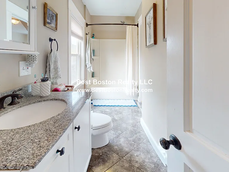26 Marathon St #1 — Photo 15