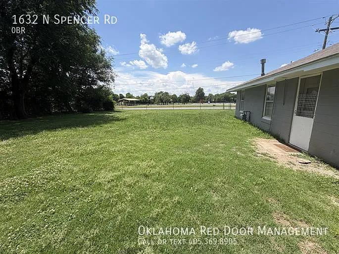 1632 N Spencer Rd — Photo 6