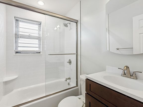3rd image of 314 Oakwood Ave #2094222
