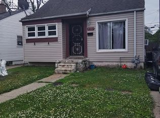 19461 Fenmore St, Detroit, MI 48235