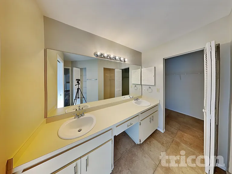 4944 Harbor Woods Dr — Photo 8