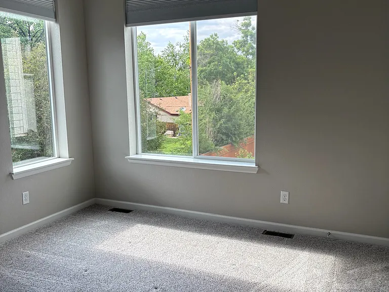 1913 S Poplar Ct — Photo 6