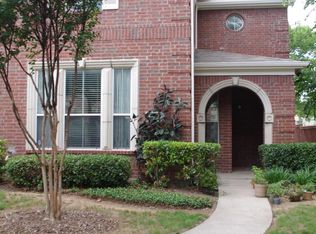 140 Leonard St, Lewisville, TX 75057