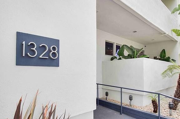 2nd image of 1328 N Havenhurst Dr #103