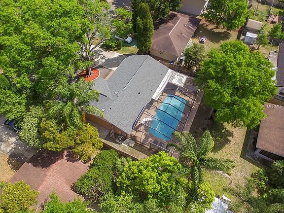 4th image of 3132 W Paris St