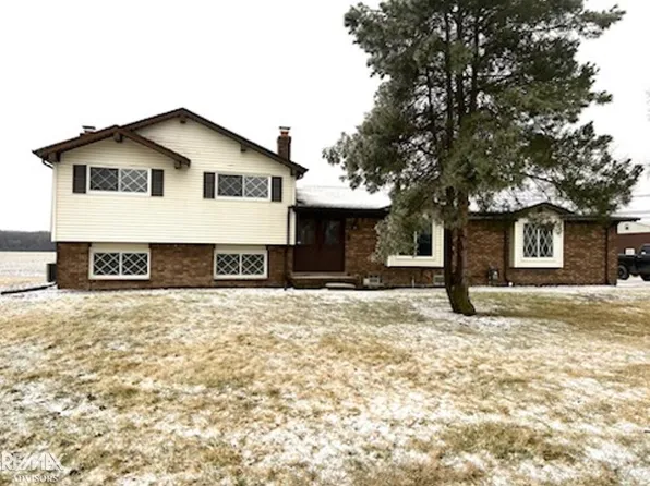 27050 29 Mile Rd, Lenox, MI 48048