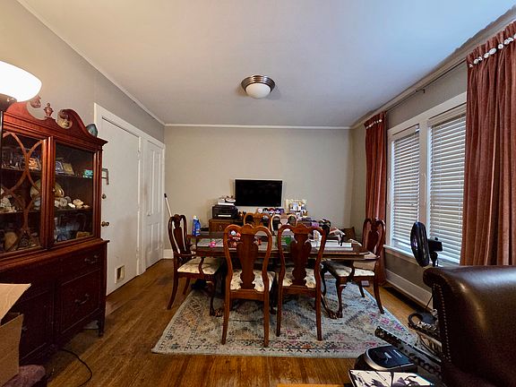 3rd image of 8 Brighton St