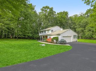 51 Mile Rd, Suffern, NY 10901