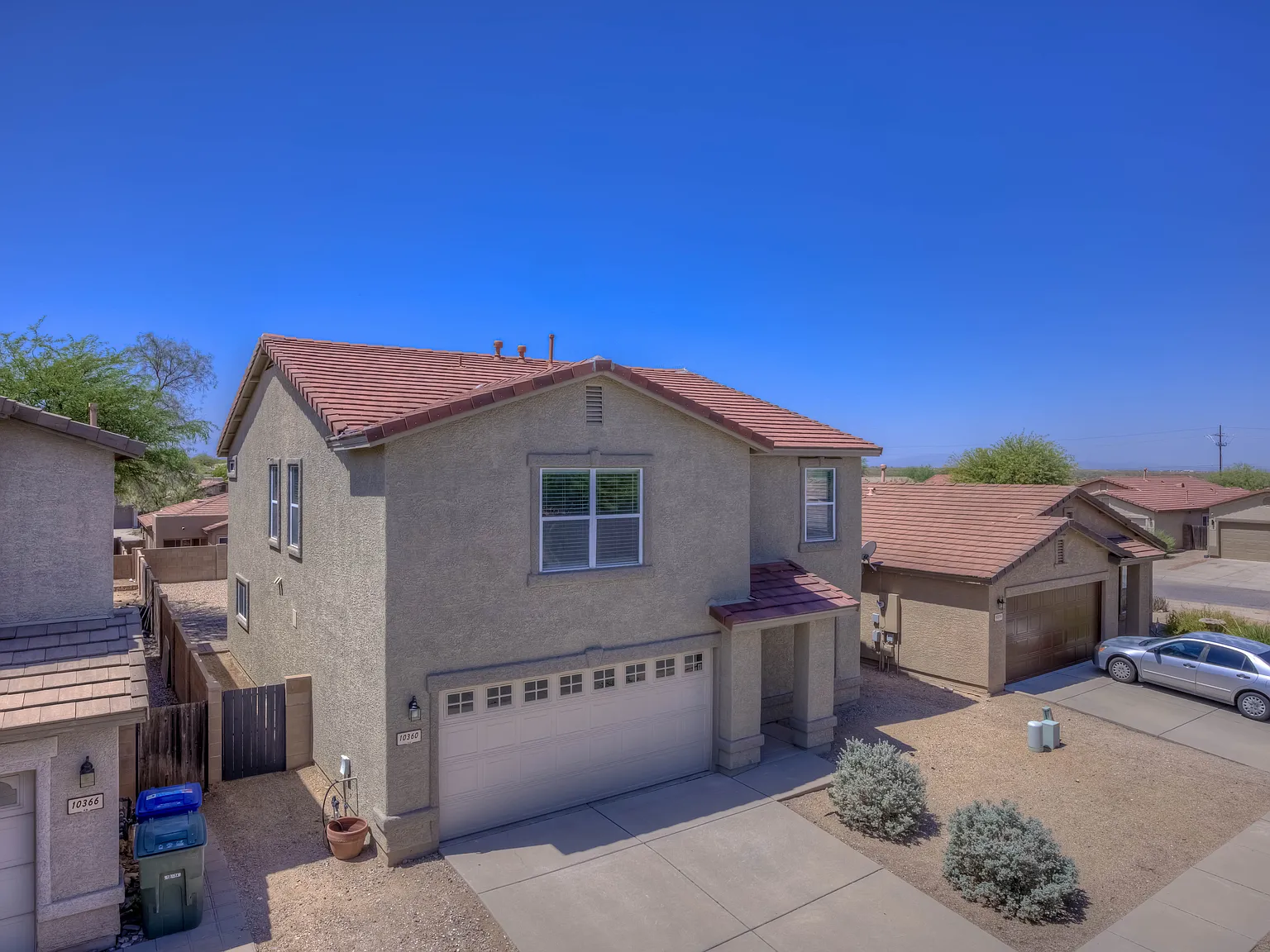 4 bed, 2.5 bath, 2609 sqft, $2,095 — Photo 1