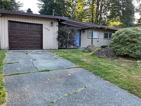 2nd image of 16859 NE 14th Pl