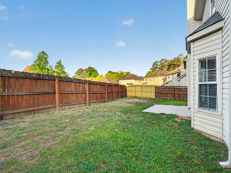 6120 Hemperly Rd — Photo 35