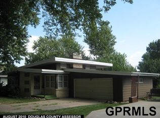 2145 S 38th St, Omaha, NE 68105