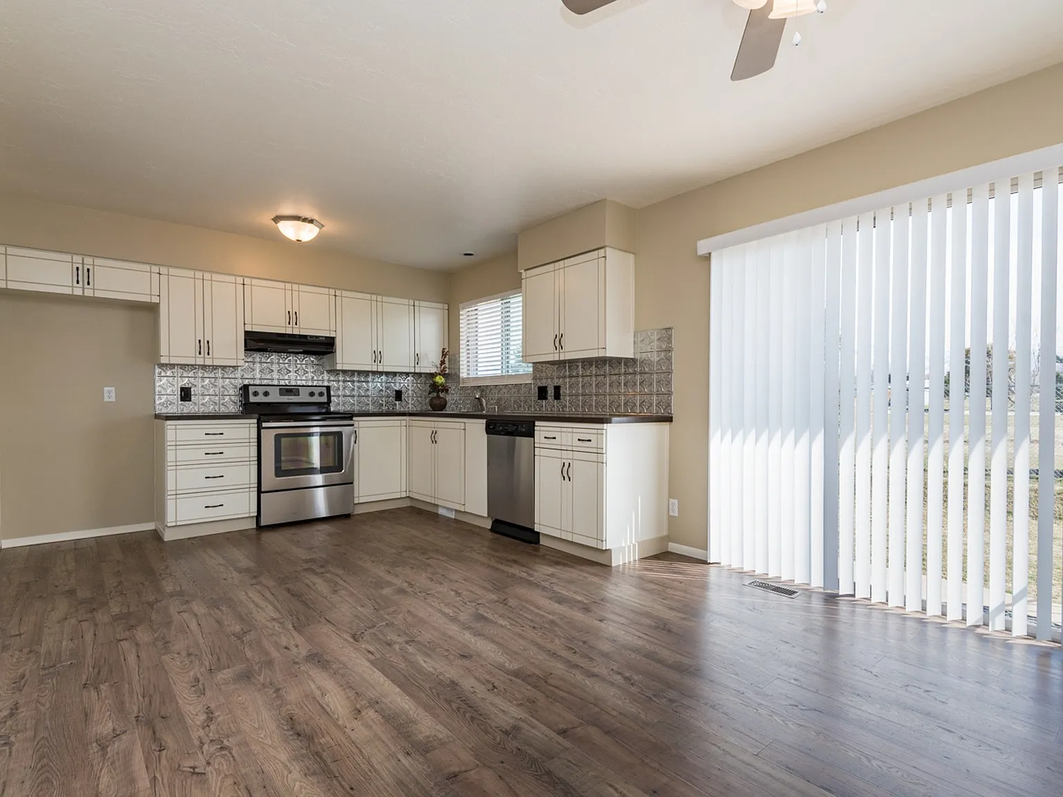 5292 South 3100 West - 1 — Photo 3