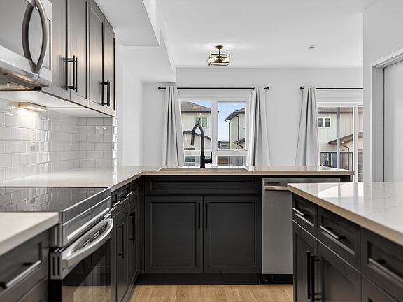 4th image of 11 Merkel Manza Blvd #1552699