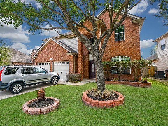 2nd image of 11939 Leaf Oak Dr