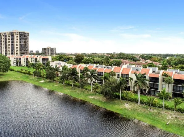2500 Presidential Way #405, West Palm Beach, FL 33401