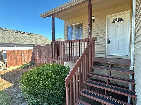3rd image of 2816 Vintage Ave SE